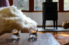 Tomah Retreat - Studio RELAX with fireplace